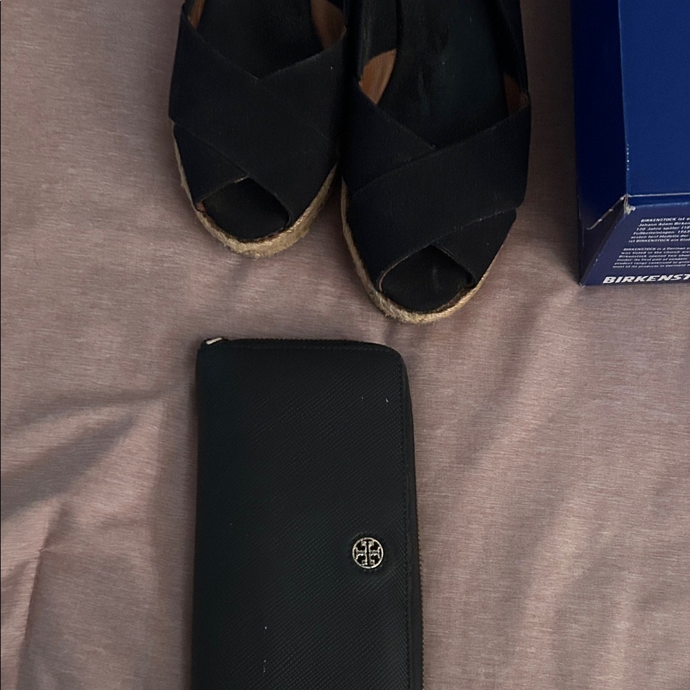 Tory Burch Black Leather Wallet - Picture 3 of 5